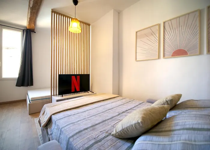 Апартаменты Havre De Paix Dans L'hyper-centre *